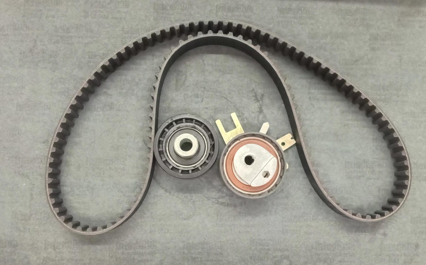 PEUGEOT 307 407 CITROEN C4 C5 2.0 HDI 16V DW10 ( TENSOR + CORREA 116X254 )