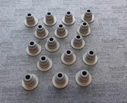 FORD TRANSIT 2.4 16V RANGER 2.2  TDCI 4CIL DURATORQ  PUMA RETENES DE VALVULAS 7X1.25X24.1X18.5