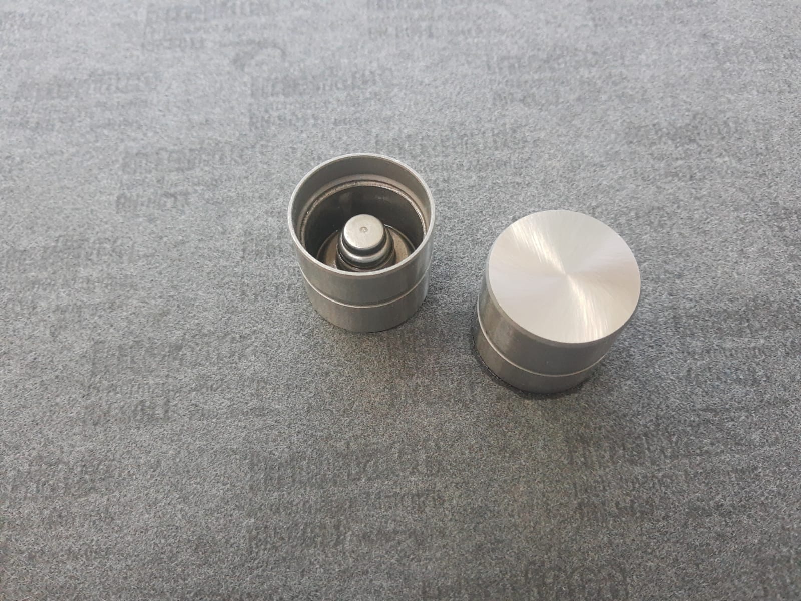 RENAULT LAGUNA  N7Q 2.0 16v MOT VOLVO ( 32X26 )